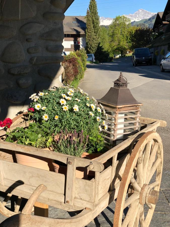 Hotel Alpine Lodge Gstaad Exterior foto